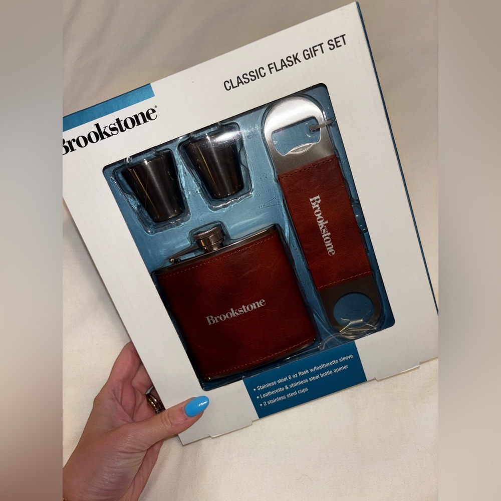 Brookstone Brown Leather flask set